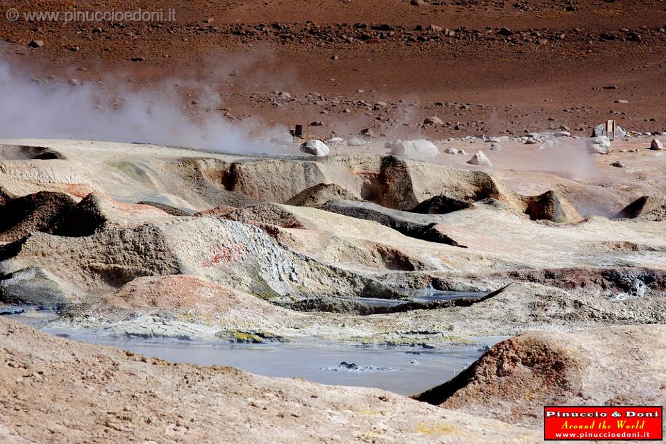 BOLIVIA 2 - Geyser Sol de Manana - 01.jpg